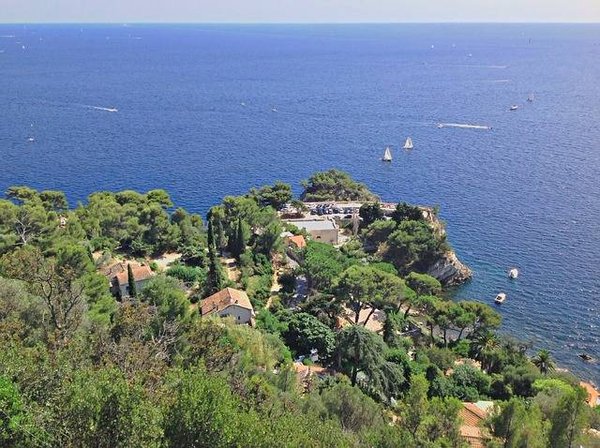 Comment estimer un bien immobilier de luxe à Toulon ?